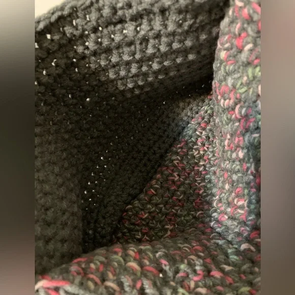 Shoulder Bag solid gray on one side mix Gray and pink on the other side - Picture 11 of 16